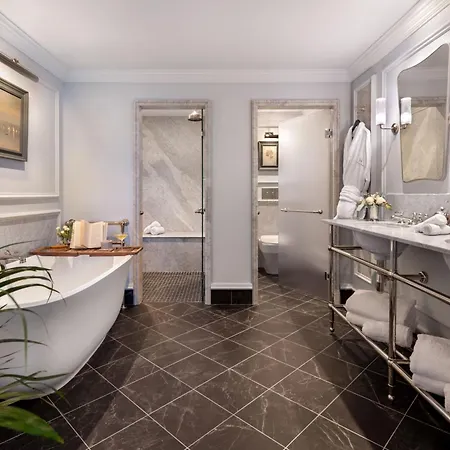 Hayfield Manor Otel 5*