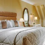 Ξενοδοχείο Hayfield Manor 5*
