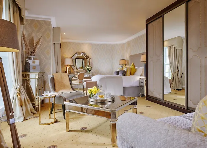 Hayfield Manor Отель Корк