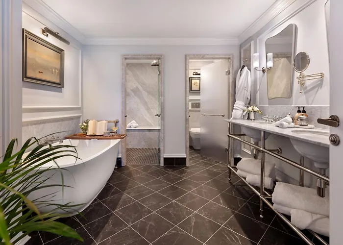 Hayfield Manor Hotel 5*