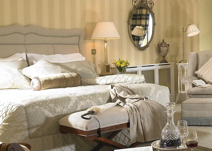 Hayfield Manor Отель 5*