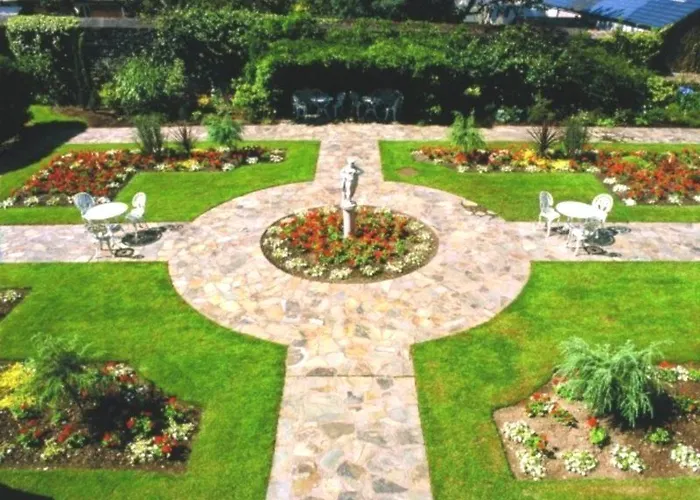 Hayfield Manor Отель 5*
