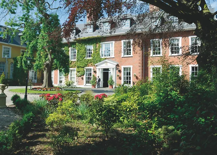 Отель Hayfield Manor Корк