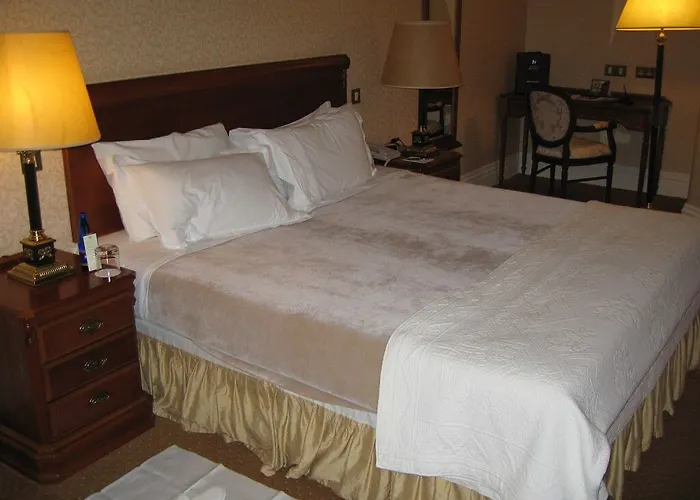 Hayfield Manor 5*