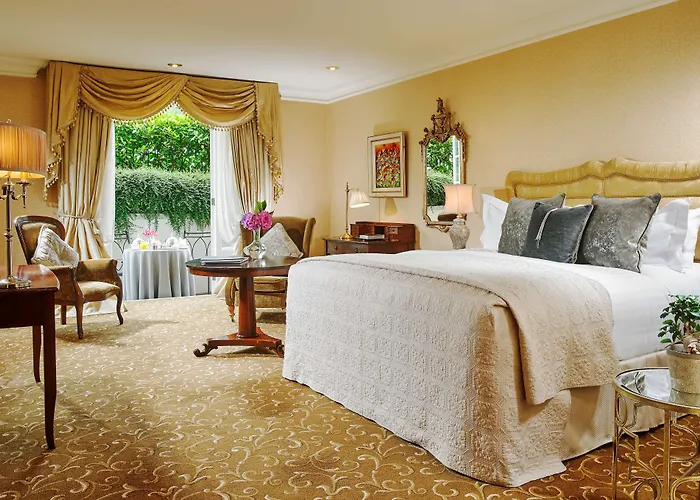 מלון Hayfield Manor 5*